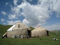 Юрты кочевников.