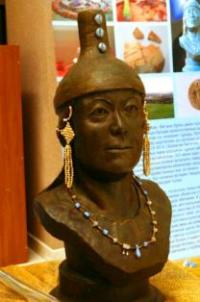 The person of the woman created on the found skull.