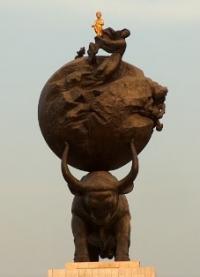 Monument to an earthquake in Ashgabada.