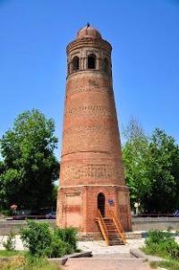 Minaret in the town of Uzgen.