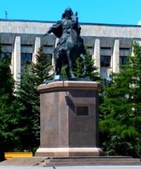 Monument Sarym Datov in Uralsk.