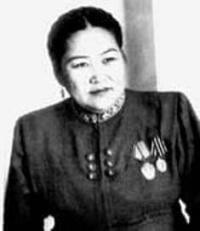 Народная артистка Казахской ССР Жамал Омарова (1912 - 1976 г.г.).