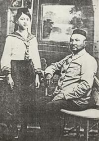 The father with the daughter from the Tatar family.