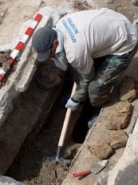 Excavations of the Kerderi mausoleum at the bottom of the Aral Sea.