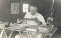 S.P. Tolstov at work on the excavation.