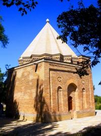 Mausoleum Babadzhi-Khatun