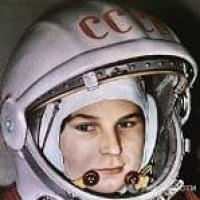 В 1963 году состоялся первый полет в космос женщины-космонавта - Валентины Терешковой.