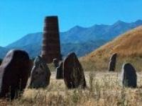 Башня Бурана. Окрестности древнего города Баласугун