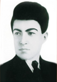 Хомид Махмудов.