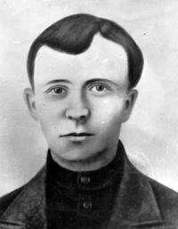 Яков Васильевич Ушанов — русский революционер, большевик, первый председатель Усть-Каменогорского совдепа. 7 ноября 1918 года сожжён анненковцами в топке парохода «Монгол».